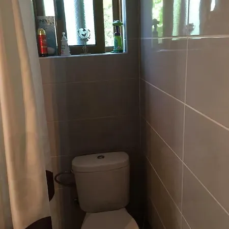 Vishe Guesthouse 게스트하우스 Gjirokastër